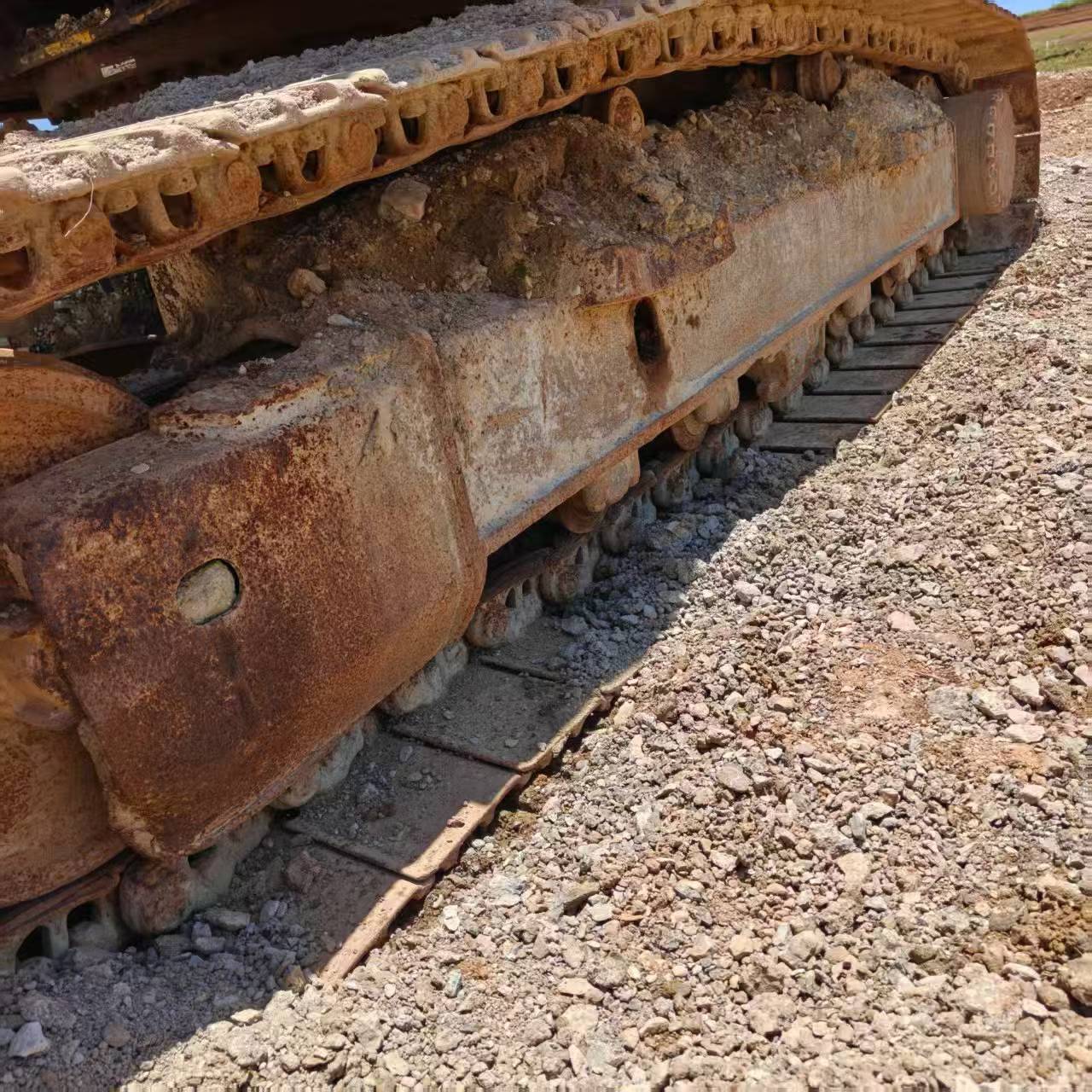 Buy Komatsu PC210-8 Used Excavator / 3 Buy Komatsu PC210-8 Used Excavator / 3