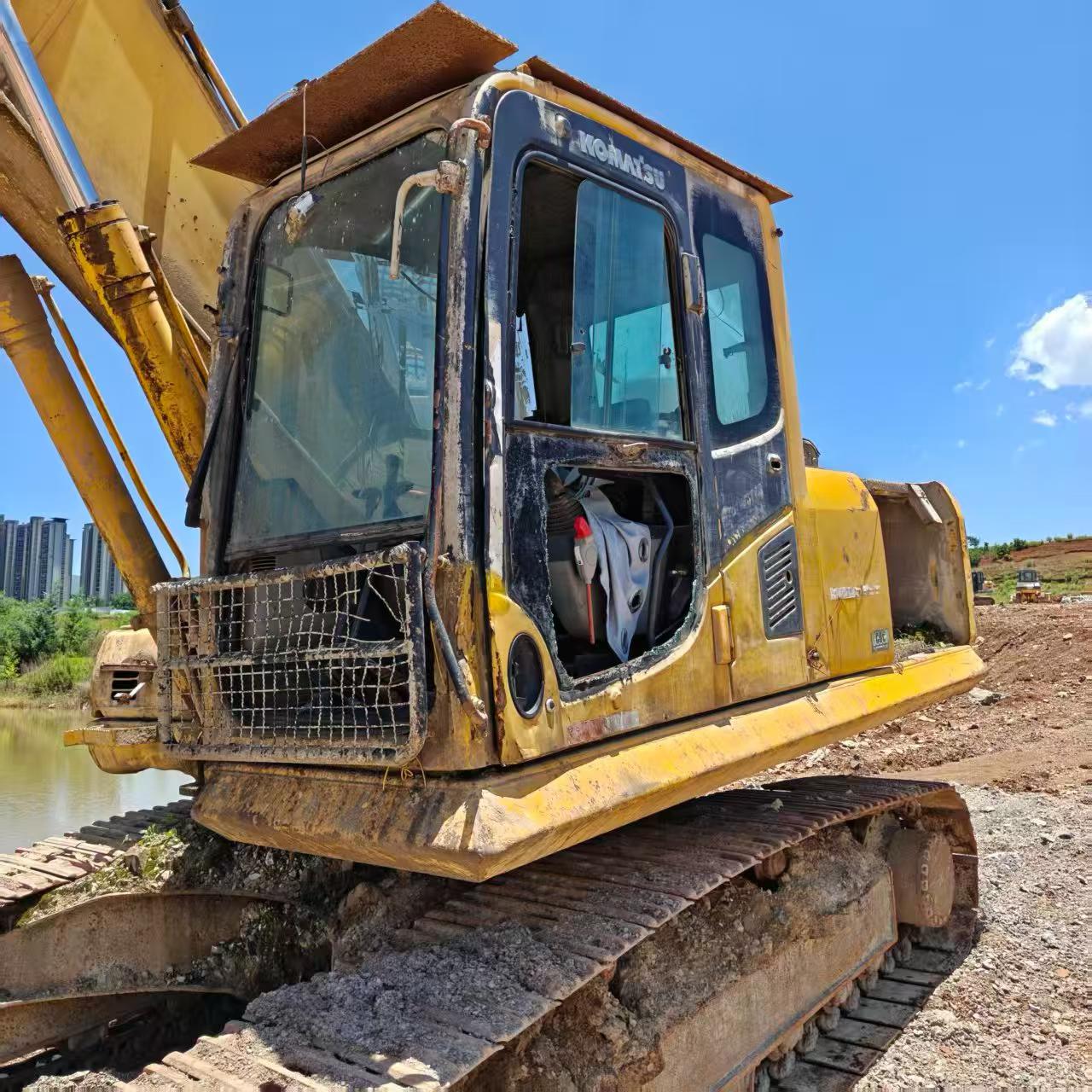 Buy Komatsu PC210-8 Used Excavator / 2 Buy Komatsu PC210-8 Used Excavator / 2