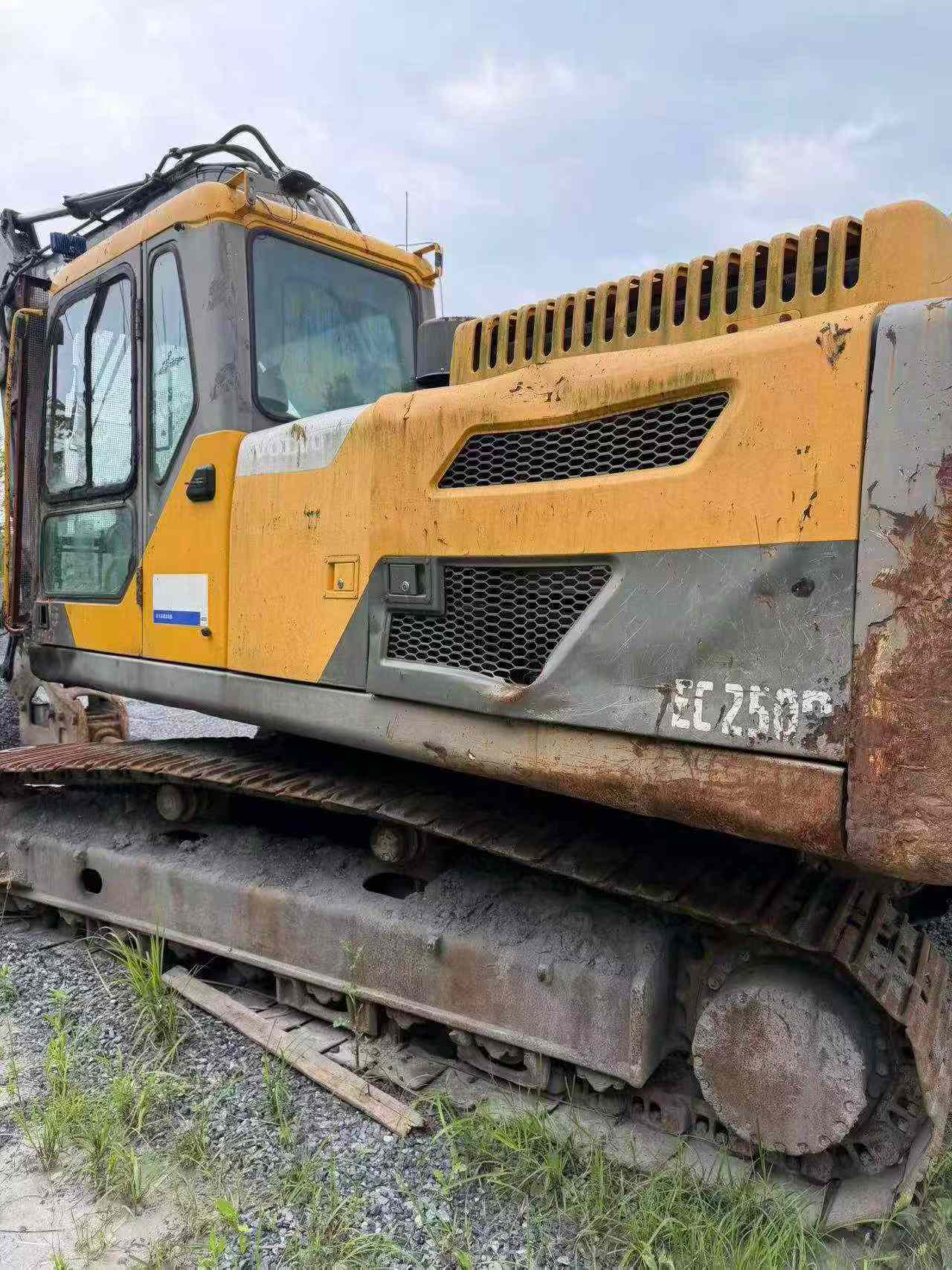 Buy Volvo EC250D Used Excavator / 4 Buy Volvo EC250D Used Excavator / 4