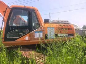 Buy Doosan DH215-9E Used Excavator / 2 Buy Doosan DH215-9E Used Excavator / 2