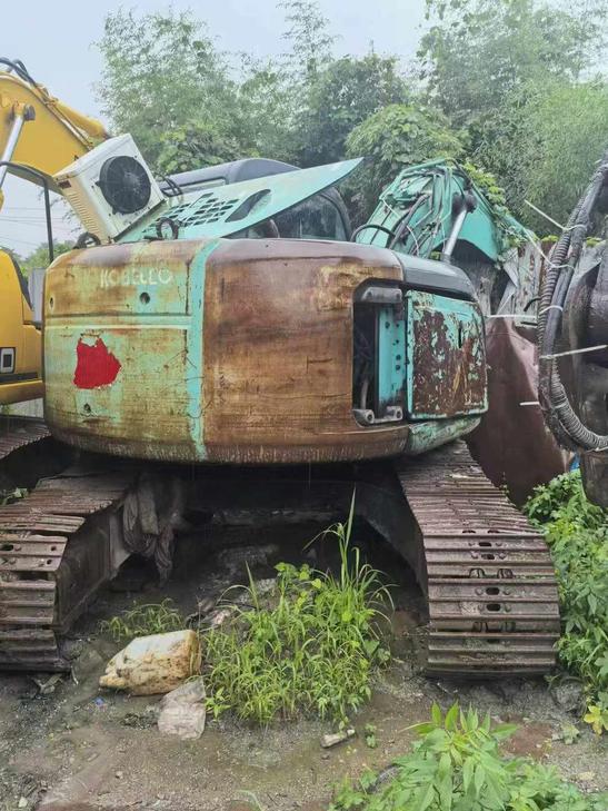 Buy Kobelco SK135 Used Excavator / 1
