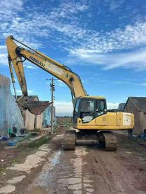 Buy Komatsu PC200-7 Used Excavator / 2 Buy Komatsu PC200-7 Used Excavator / 2
