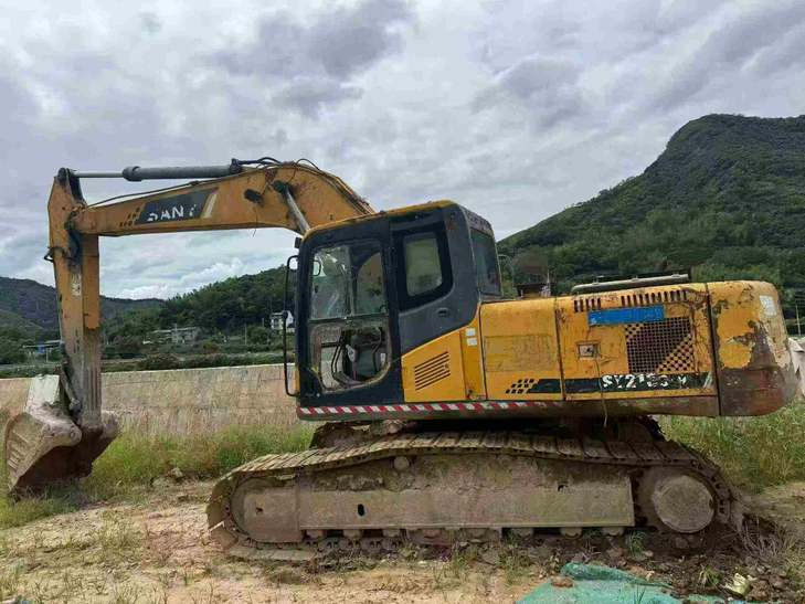 Buy Sany SY215C-8 Used Excavator / 1