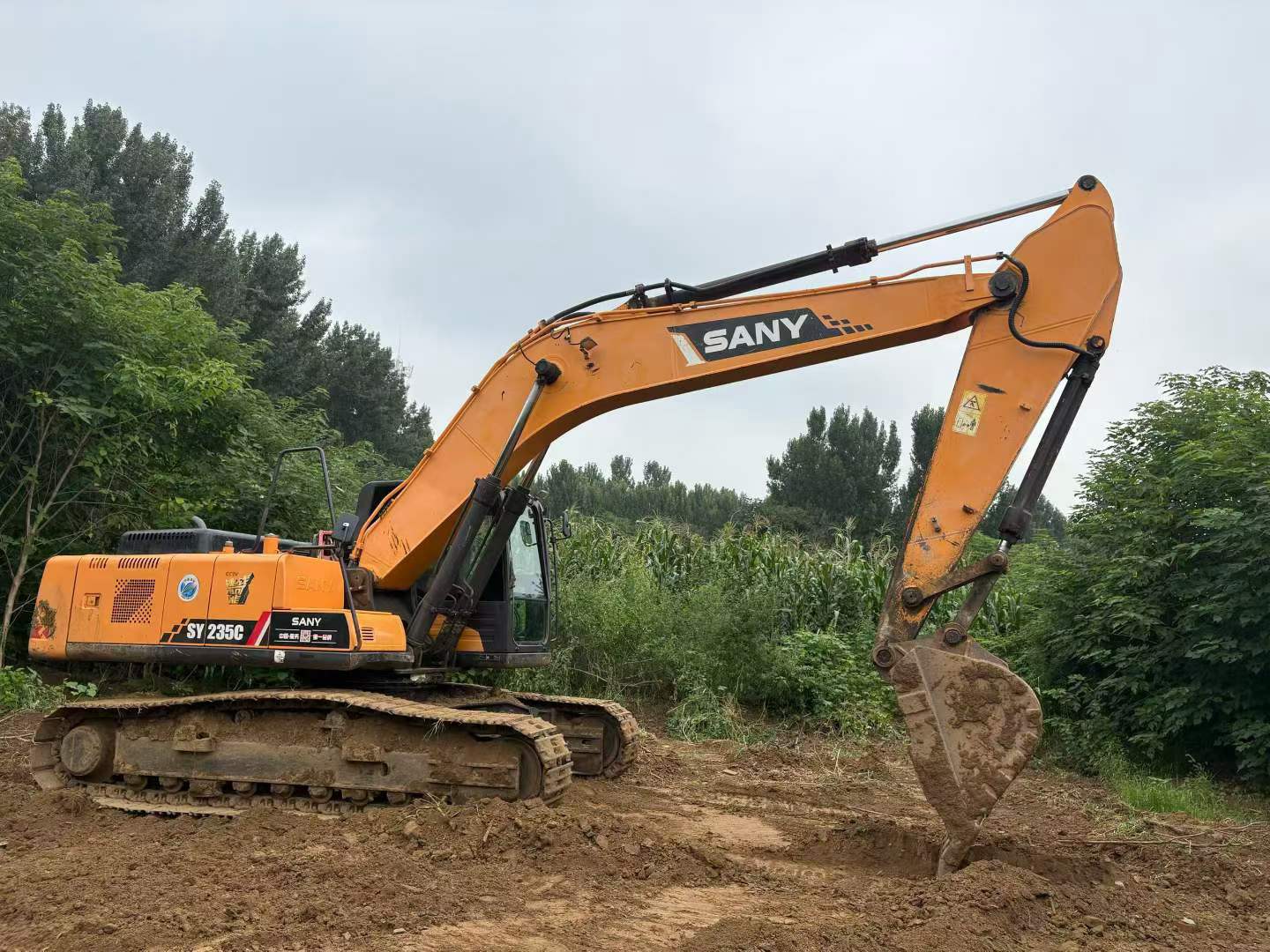 Buy Sany SY235C-8 Used Excavator / 1