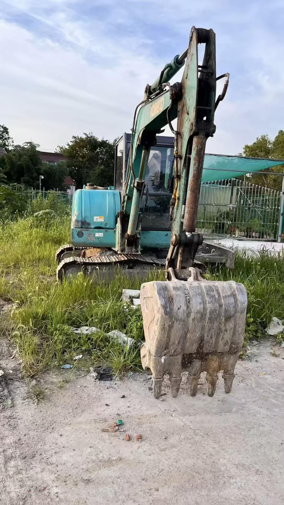 Buy Kobelco SK60 Used Excavator / 4 Buy Kobelco SK60 Used Excavator / 4