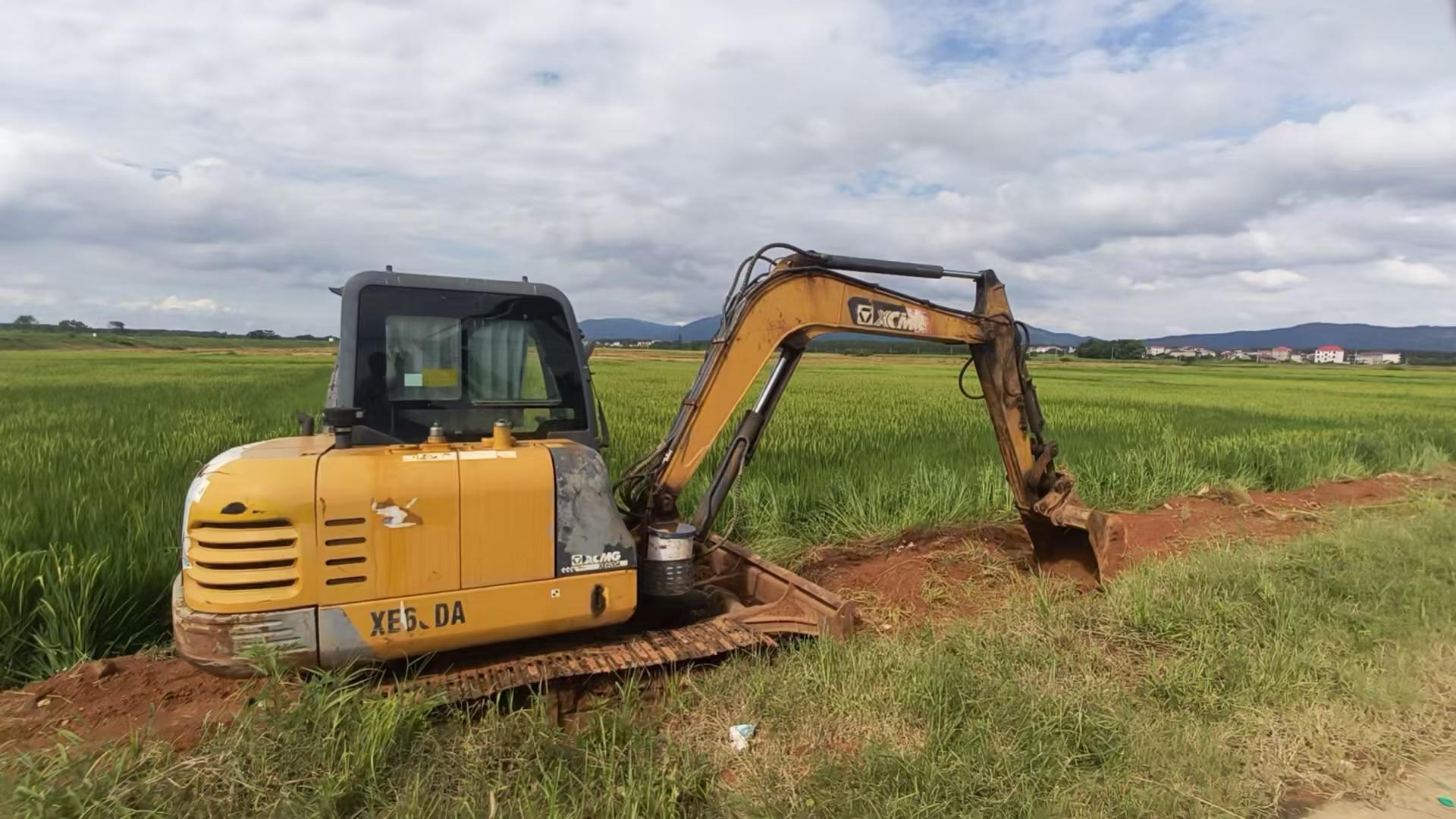 Buy XCMG XE60 Used Excavator / 3 Buy XCMG XE60 Used Excavator / 3