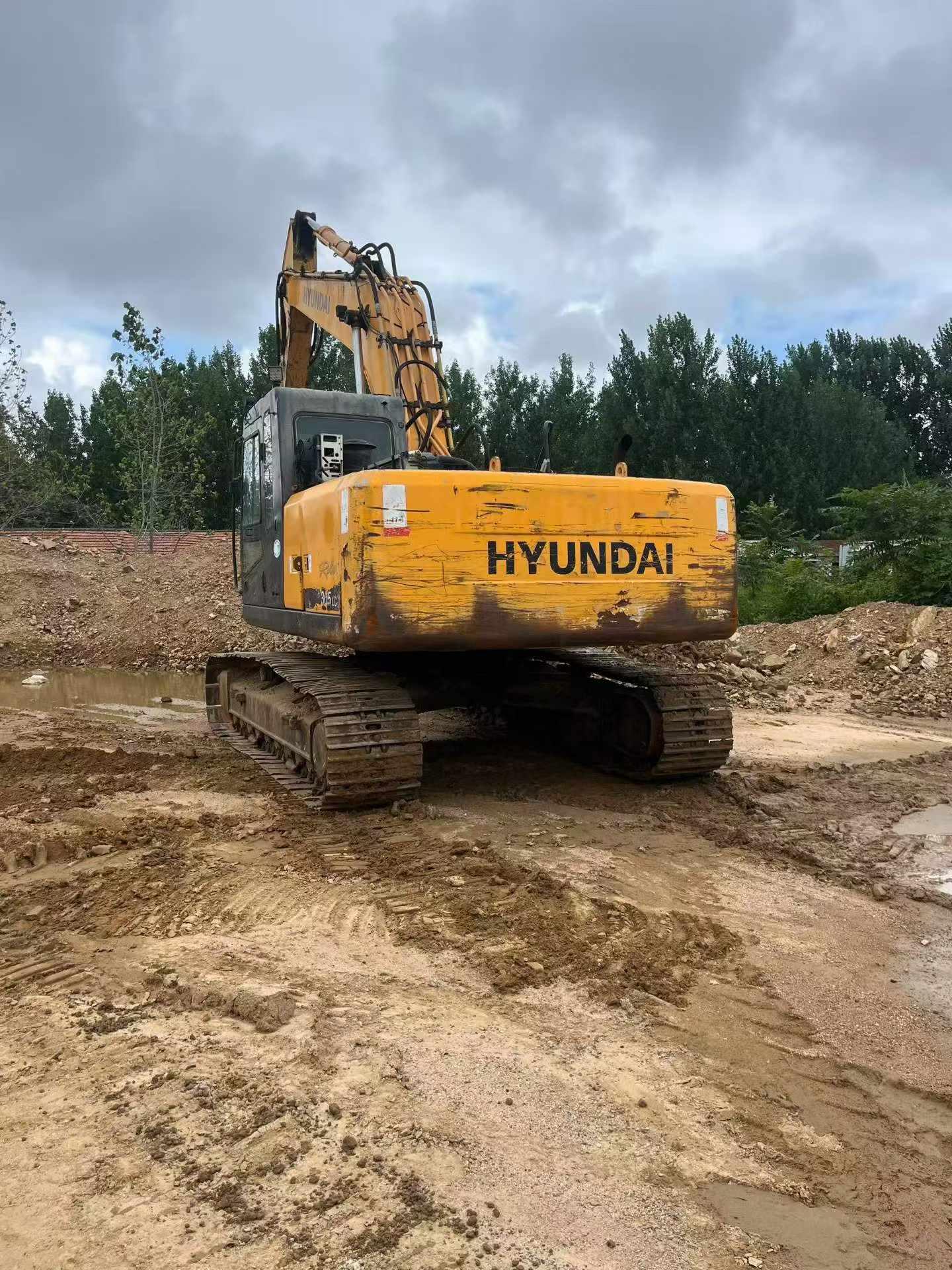Buy Hyundai R225-7 Used Excavator / 1