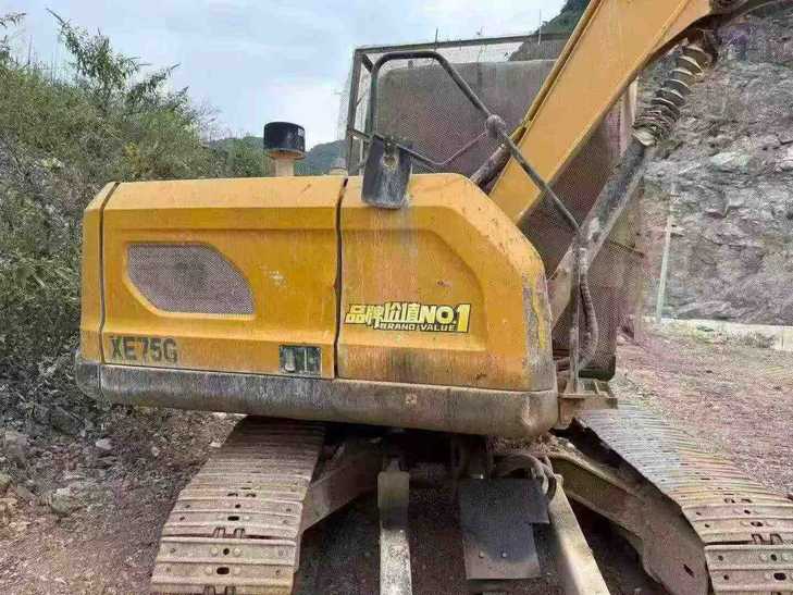 Buy XCMG XE75C Used Excavator / 1