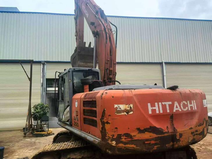 Buy Hitachi EX210-5 Used Excavator / 1