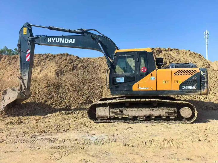 Buy Hyundai R215-7 Used Excavator / 1