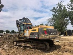 Buy Volvo EC300D Used Excavator / 2 Buy Volvo EC300D Used Excavator / 2