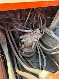 Buy Hitachi EX200-3 Used Excavator / 8 Buy Hitachi EX200-3 Used Excavator / 8