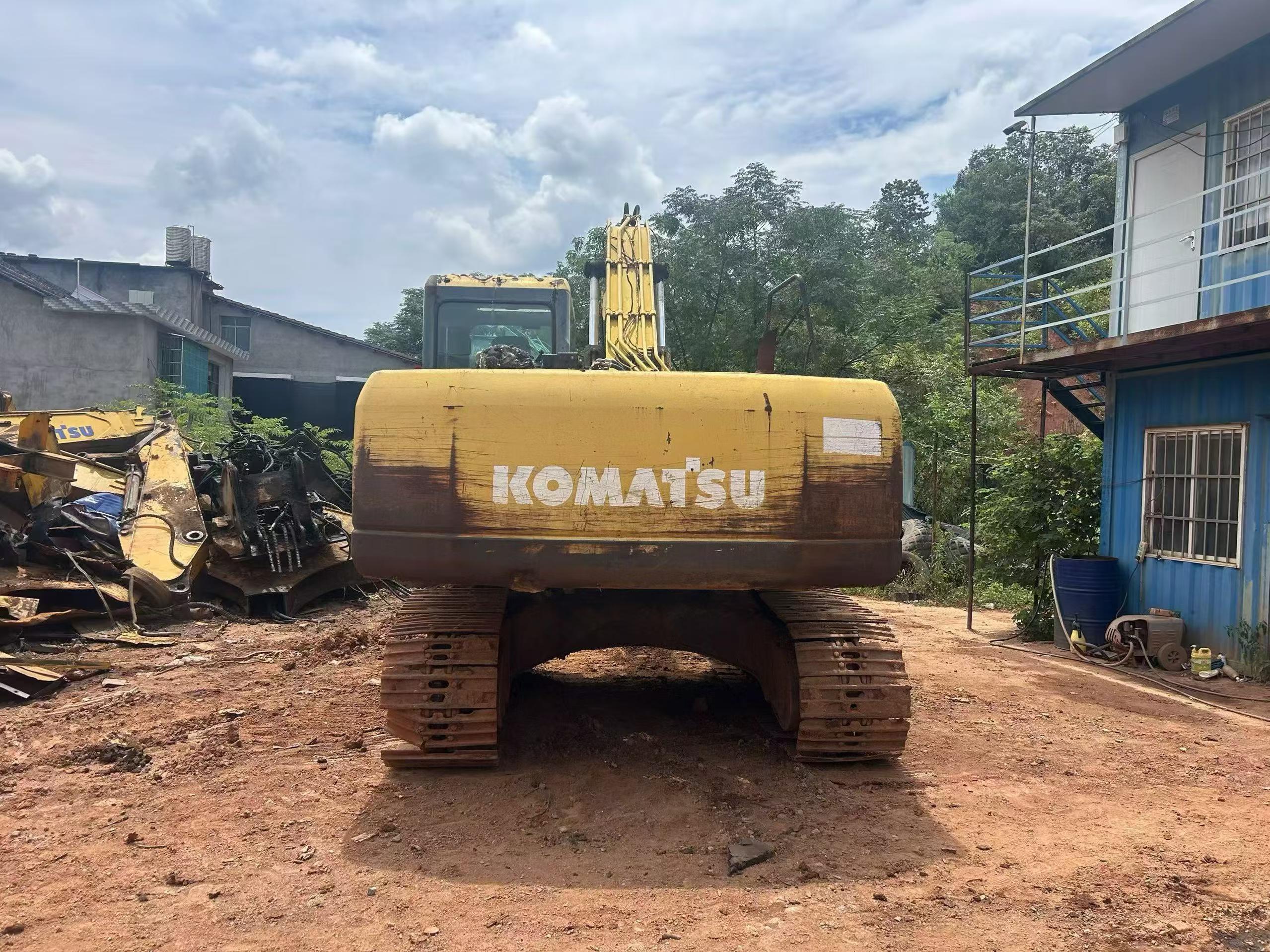 Buy Komatsu PC200-7 Used Excavator / 5 Buy Komatsu PC200-7 Used Excavator / 5
