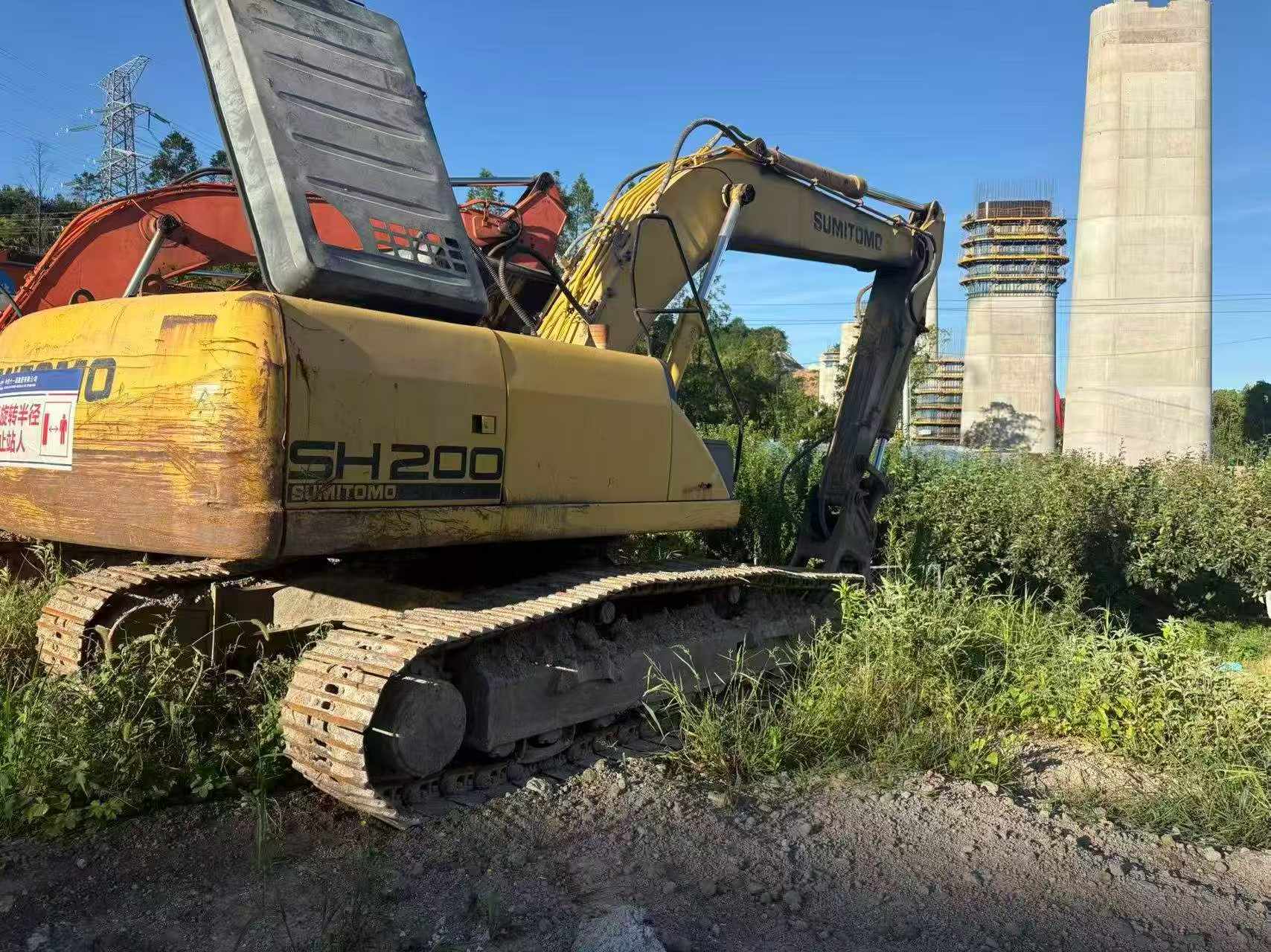 Buy Sumitomo SH240-3 Used Excavator / 3 Buy Sumitomo SH240-3 Used Excavator / 3