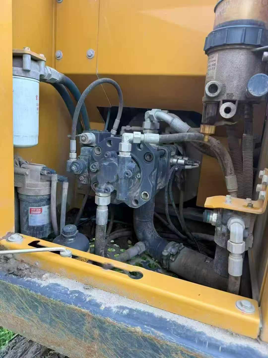 Buy XCMG XE135B Used Excavator / 4 Buy XCMG XE135B Used Excavator / 4