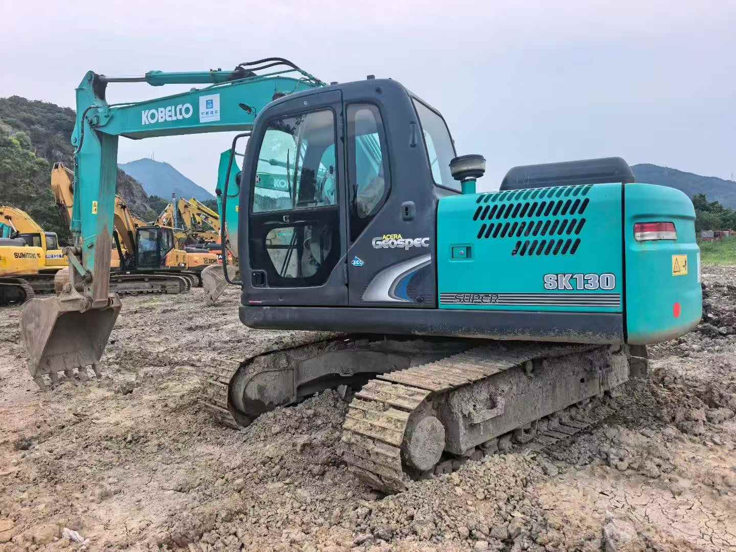 Buy Kobelco SK130 Used Excavator / 1