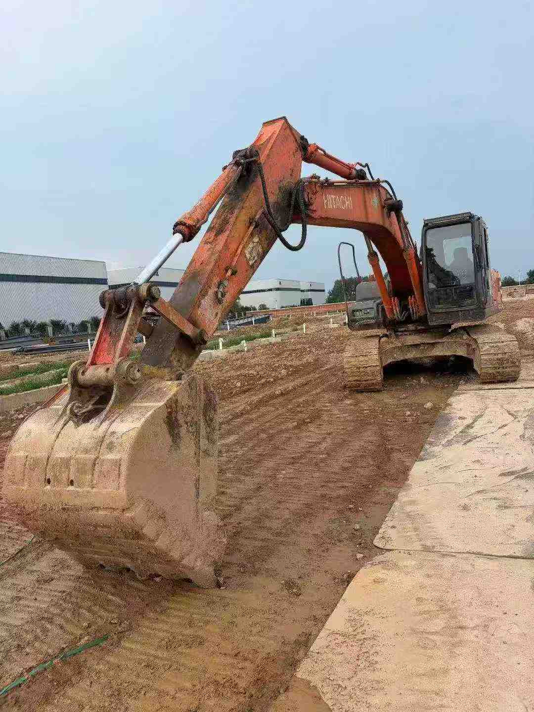 Buy Hitachi ZX200-3G Used Excavator / 2 Buy Hitachi ZX200-3G Used Excavator / 2