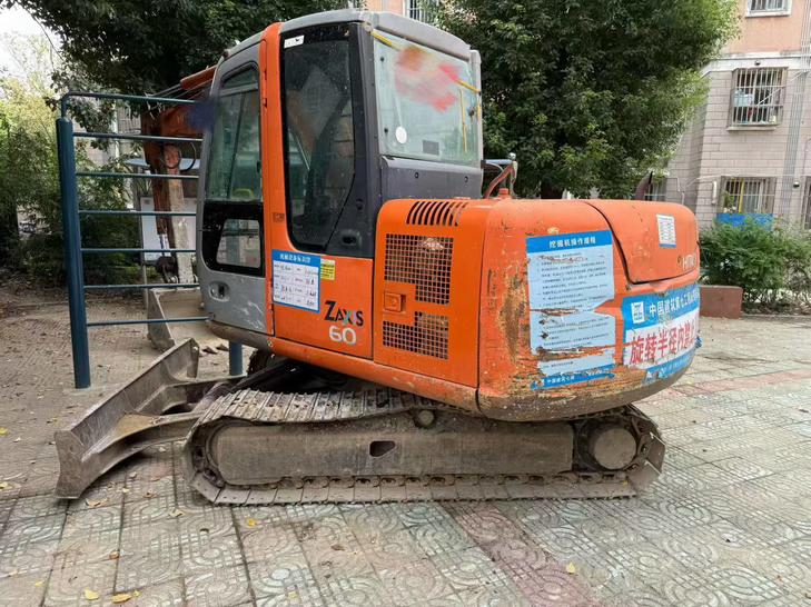 Buy Hitachi ZX60 Used Excavator / 1
