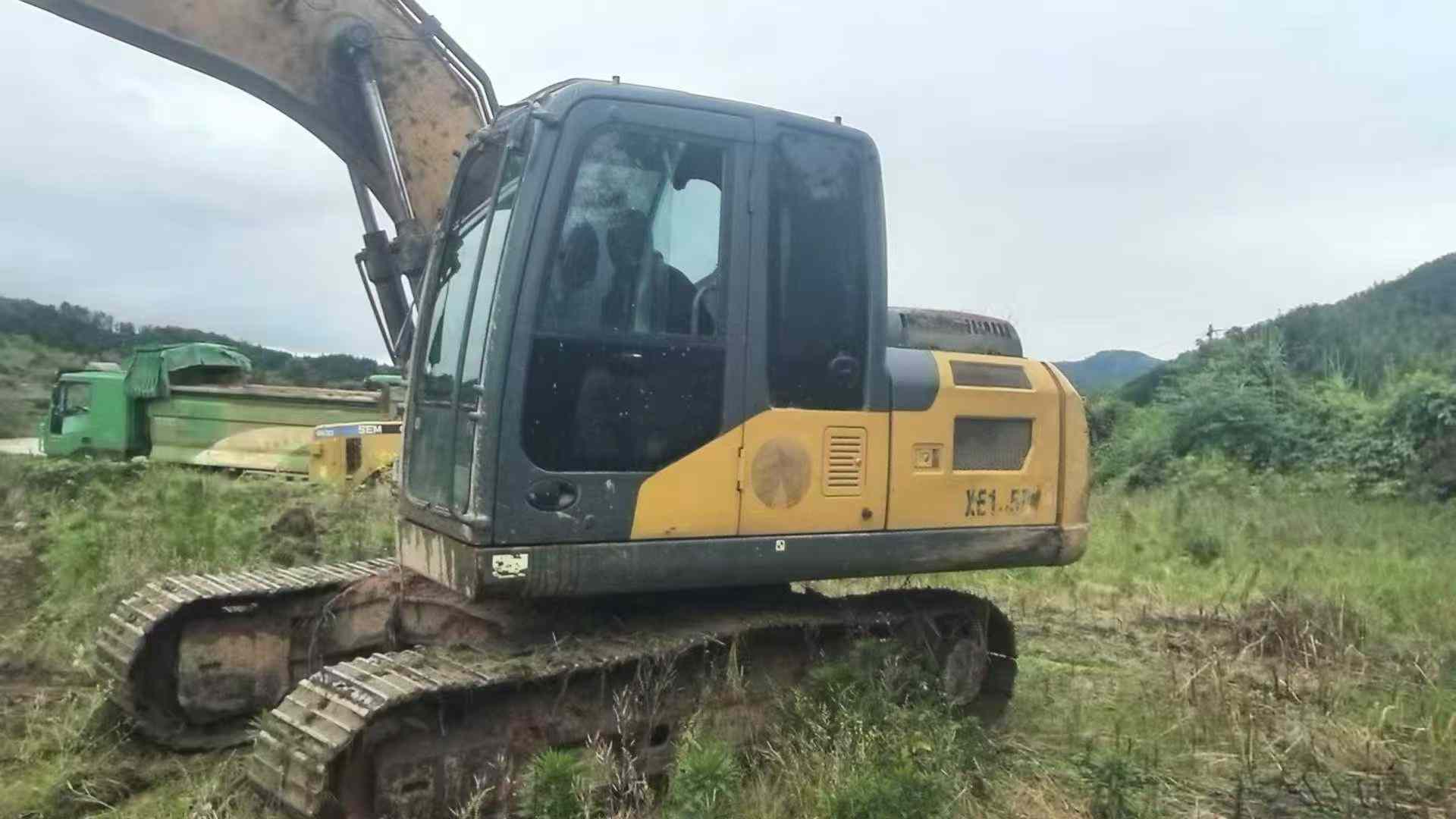Buy XCMG XE135B Used Excavator / 1