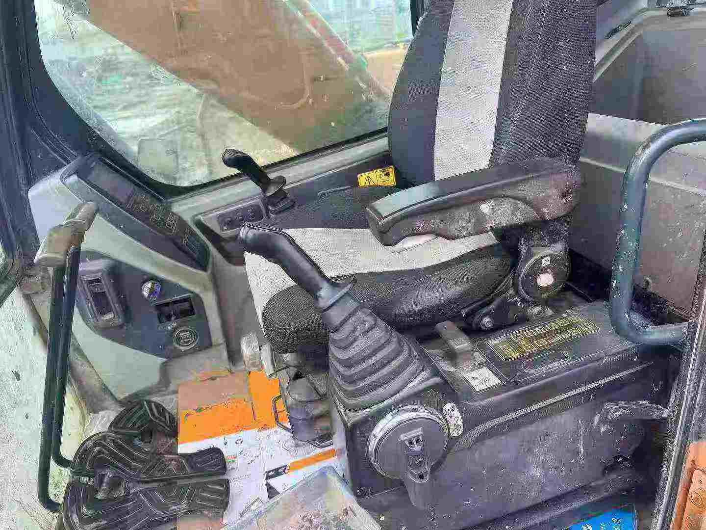 Buy Hyundai R215-7 Used Excavator / 6 Buy Hyundai R215-7 Used Excavator / 6