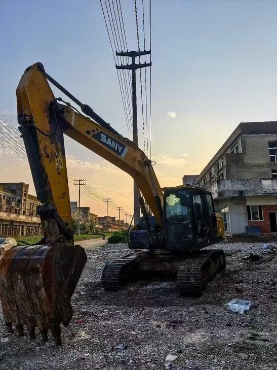 Buy Sany SY215C Used Excavator / 1