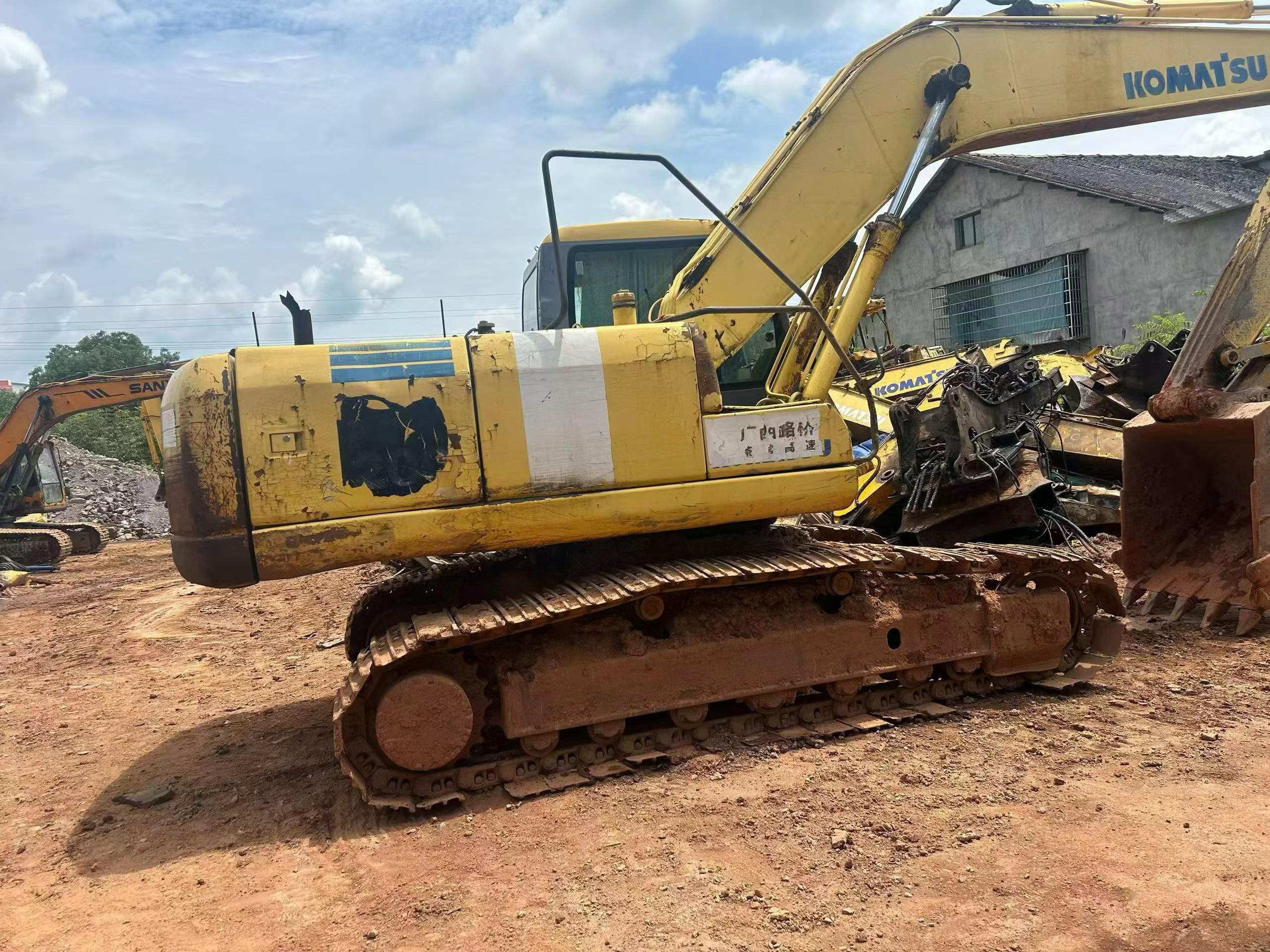 Buy Komatsu PC200-7 Used Excavator / 4 Buy Komatsu PC200-7 Used Excavator / 4