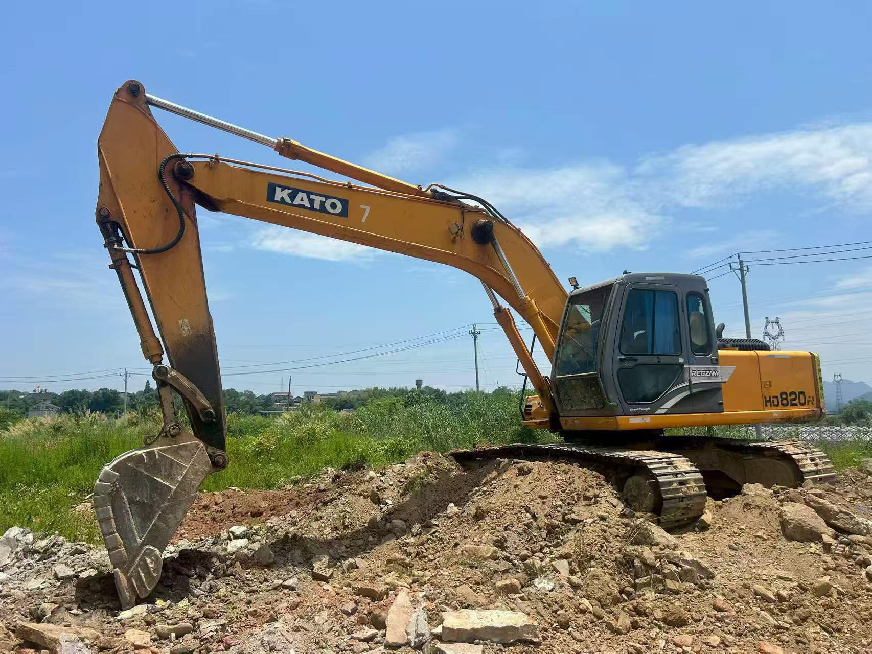 Buy Kato Used Excavator / 1
