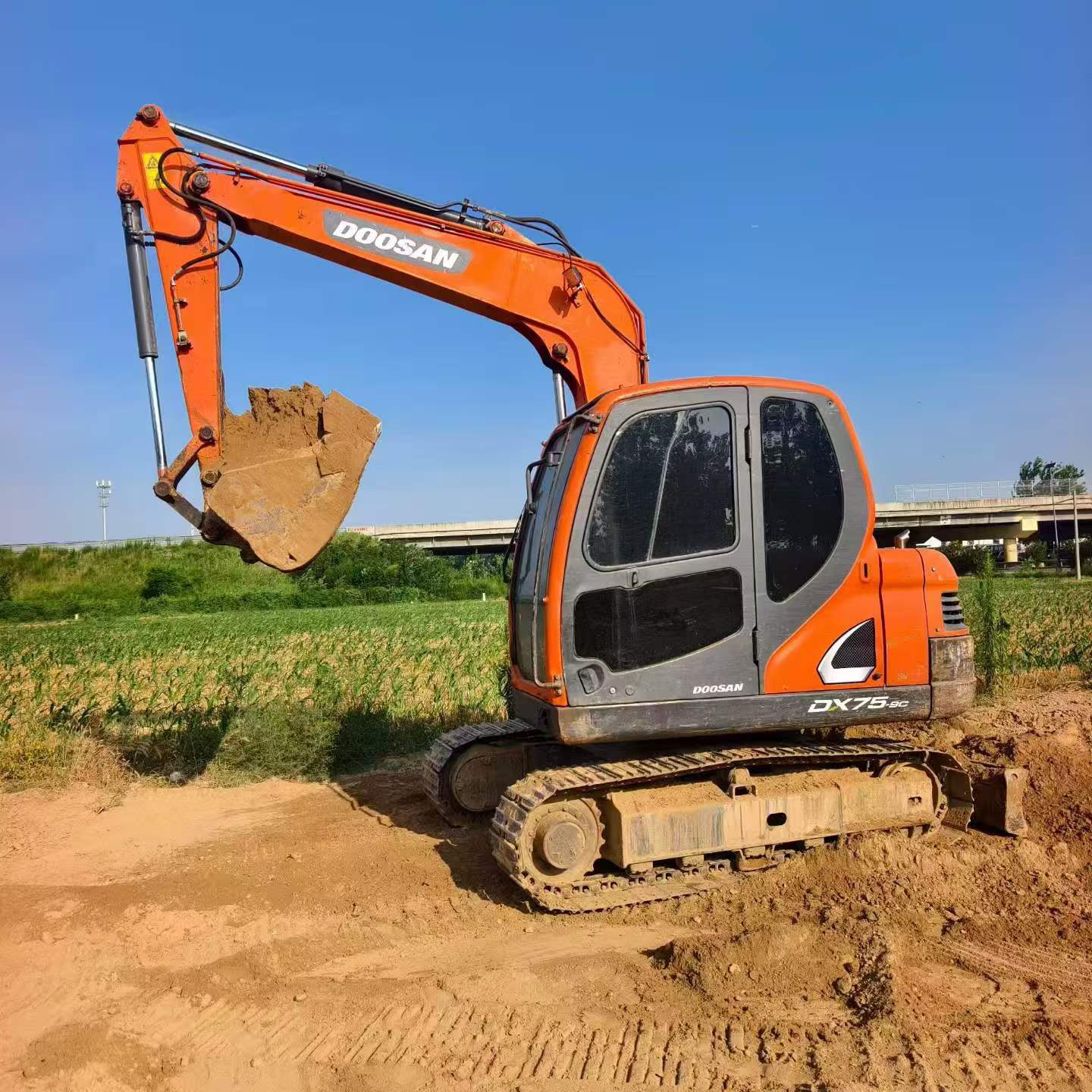 Buy Doosan DX75-9C Used Excavator / 2 Buy Doosan DX75-9C Used Excavator / 2