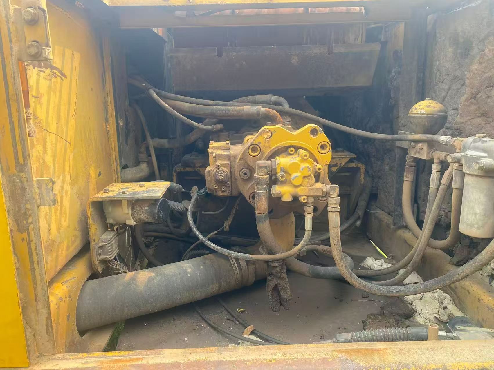 Buy Kato Used Excavator / 2 Buy Kato Used Excavator / 2