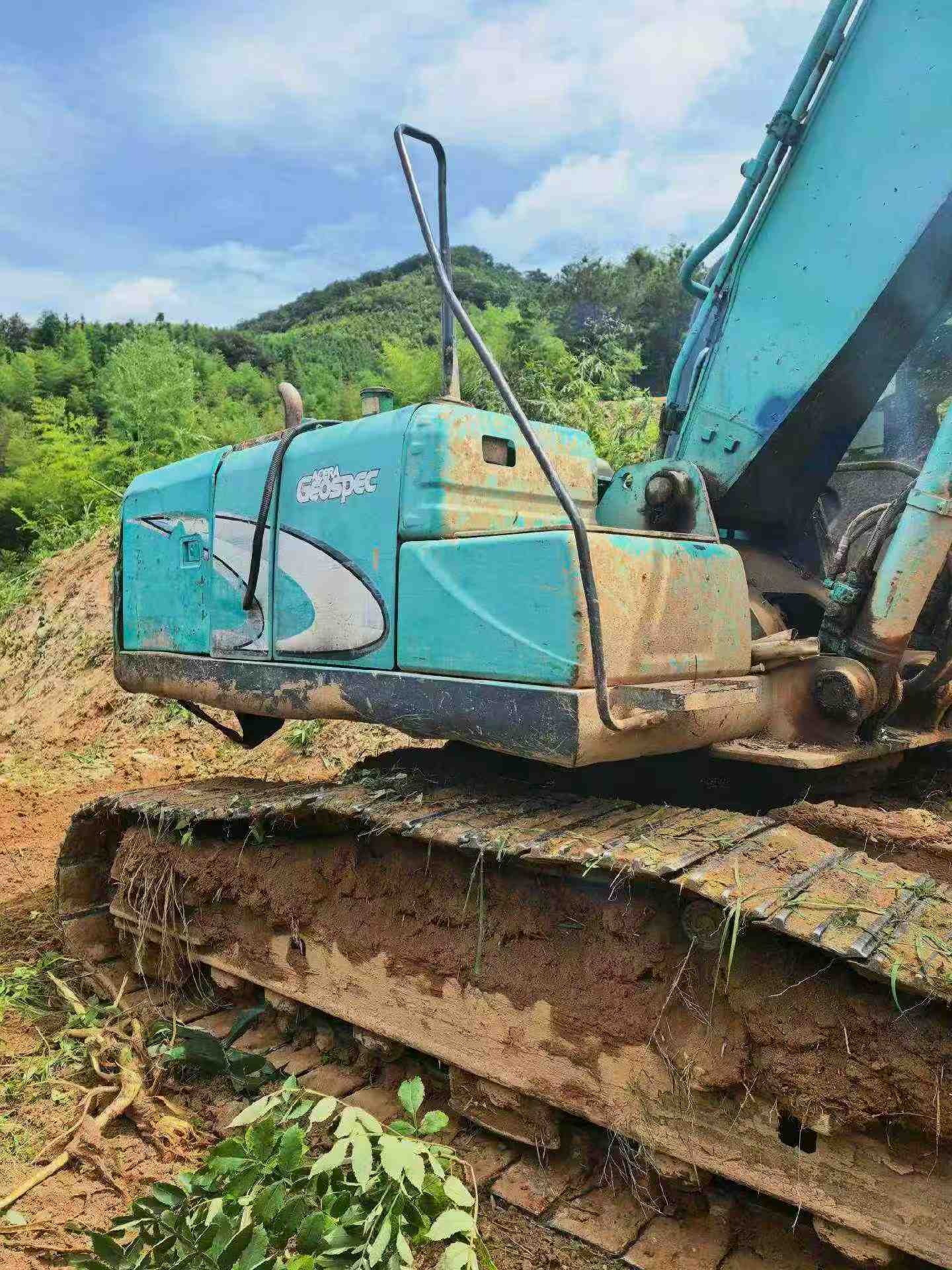 Buy Kobelco SK200 Used Excavator / 3 Buy Kobelco SK200 Used Excavator / 3