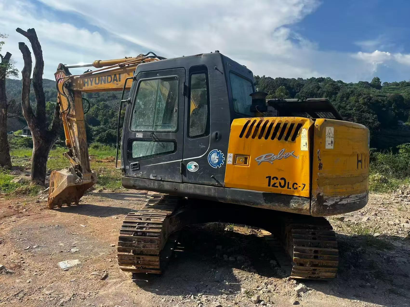 Buy Hyundai R110-7 Used Excavator / 1