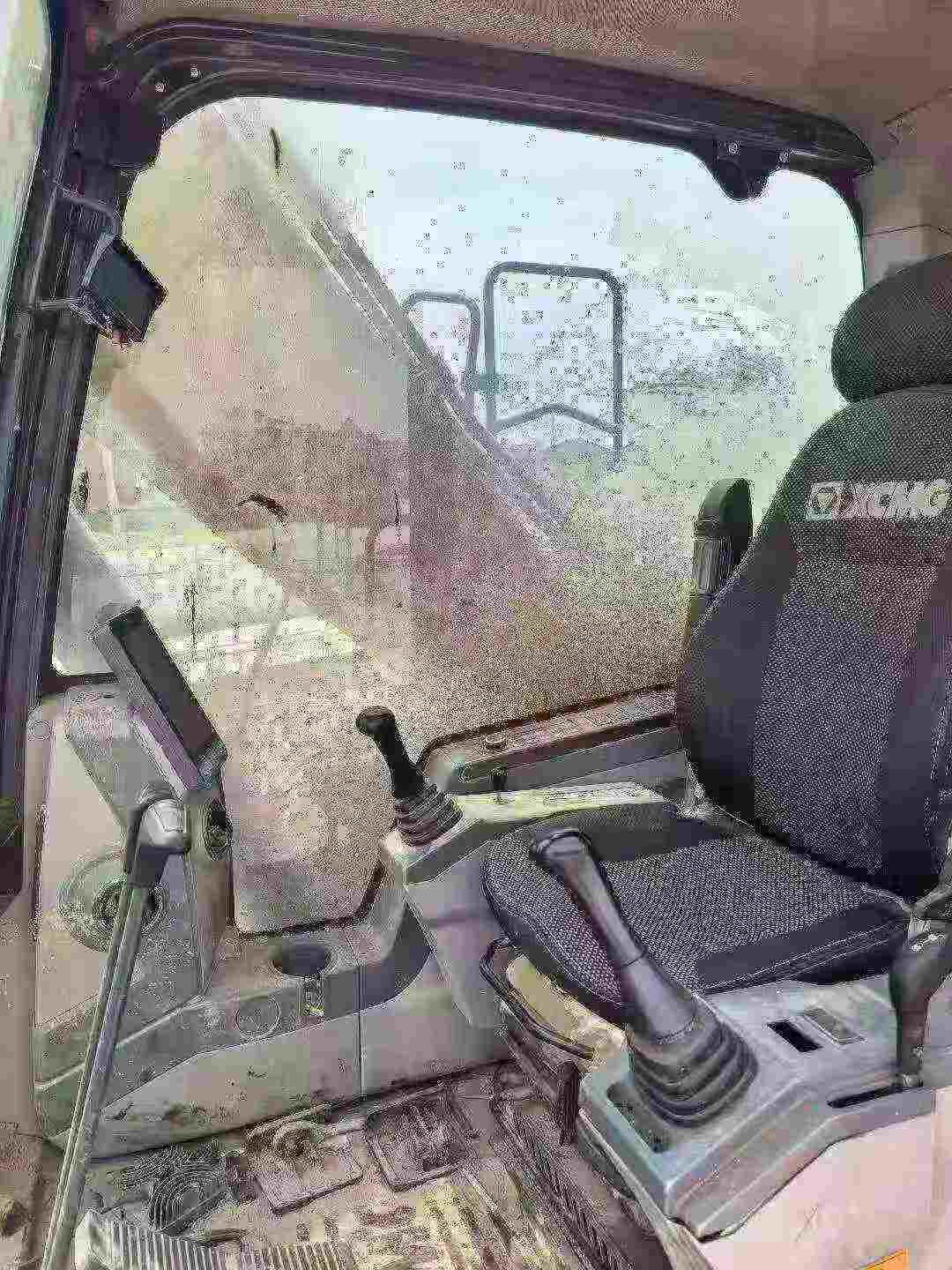 Buy XCMG XE215 Used Excavator / 8 Buy XCMG XE215 Used Excavator / 8