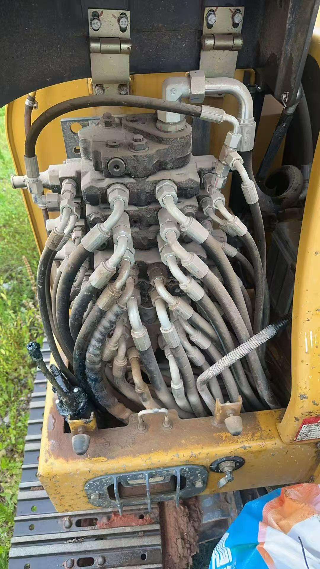 Buy XCMG XE60 Used Excavator / 4 Buy XCMG XE60 Used Excavator / 4