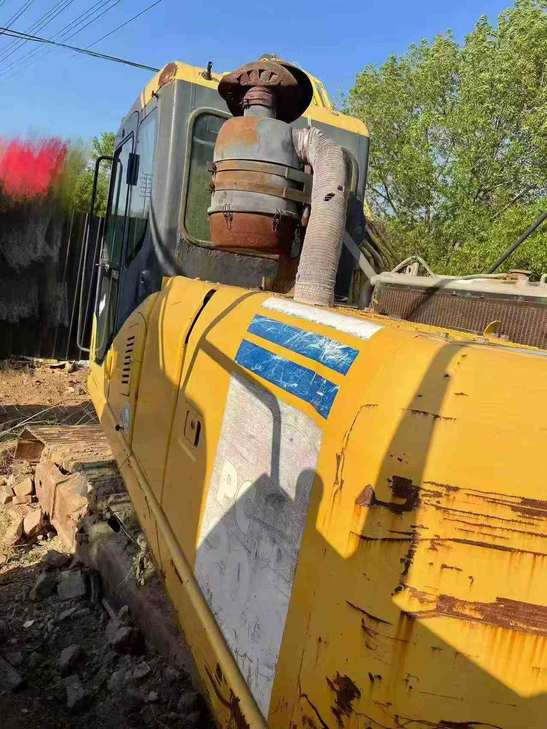 Buy Komatsu PC200-7 Used Excavator / 1