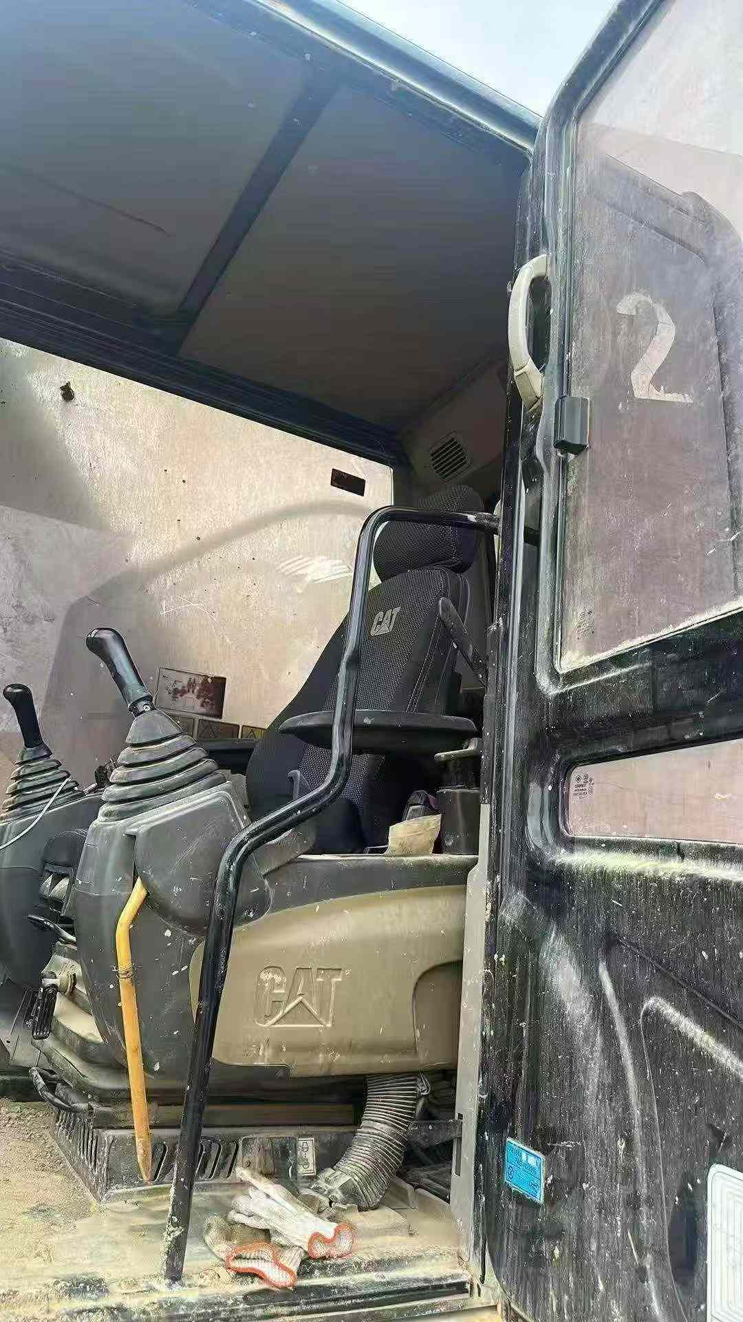 Buy Caterpillar 320D Used Excavator / 3 Buy Caterpillar 320D Used Excavator / 3