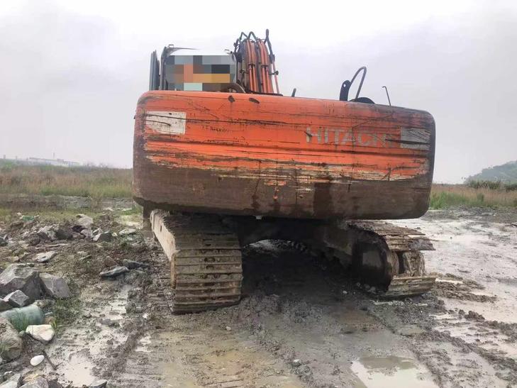 Buy Hitachi ZX200-6 Used Excavator / 1