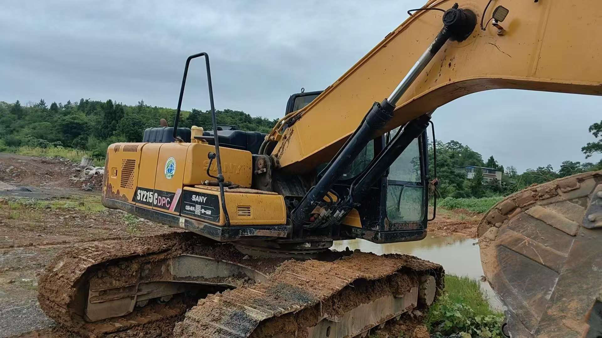 Buy Sany SY205C-8 Used Excavator / 3 Buy Sany SY205C-8 Used Excavator / 3
