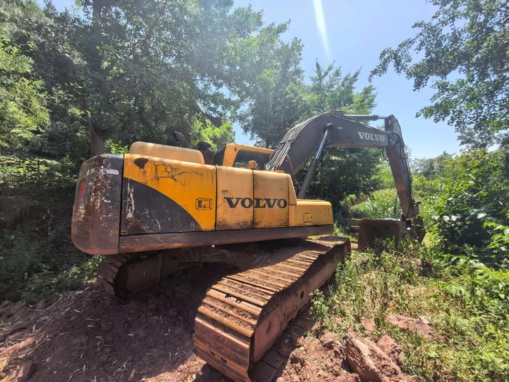 Buy Volvo EC210BLC Used Excavator / 1