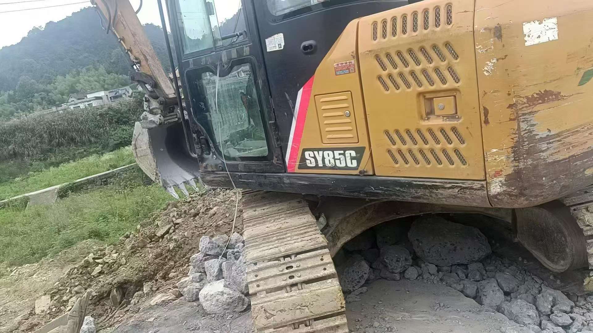 Buy Sany SY75 Used Excavator / 1