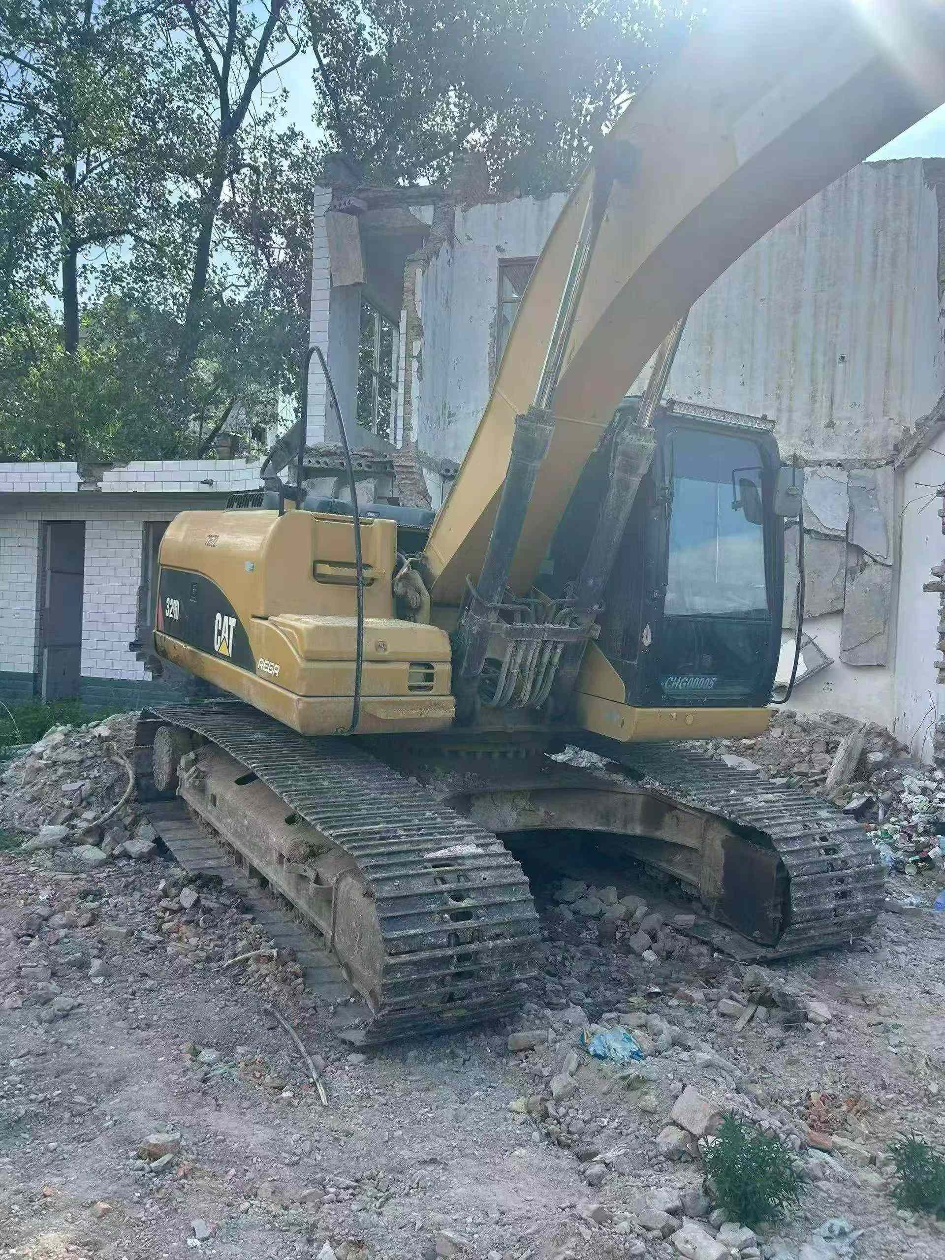 Buy Caterpillar 320D Used Excavator / 1