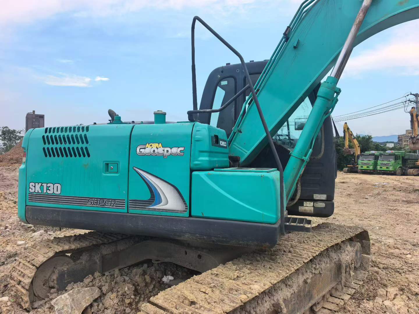 Buy Kobelco SK135 Used Excavator / 3 Buy Kobelco SK135 Used Excavator / 3