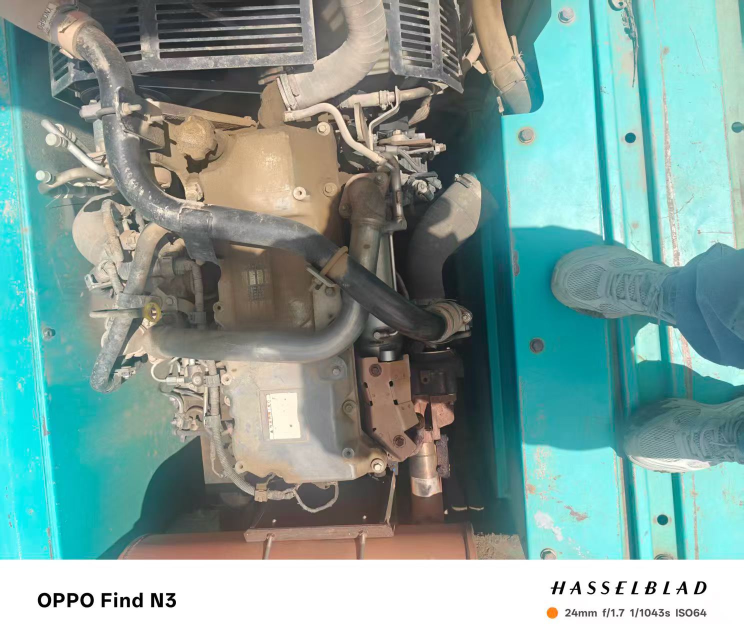 Buy Kobelco SK270D Used Excavator / 3