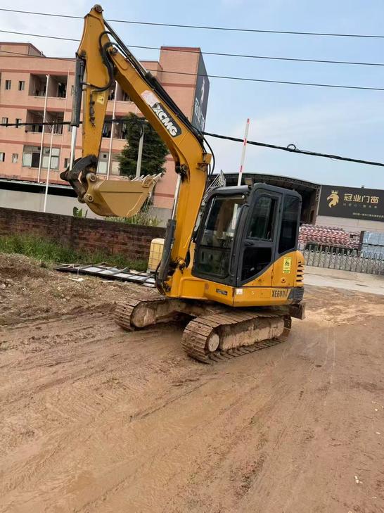 Buy XCMG XE60 Used Excavator / 1