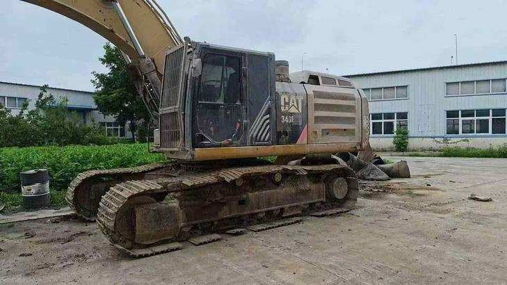Buy Caterpillar 340D2L Used Excavator / 1