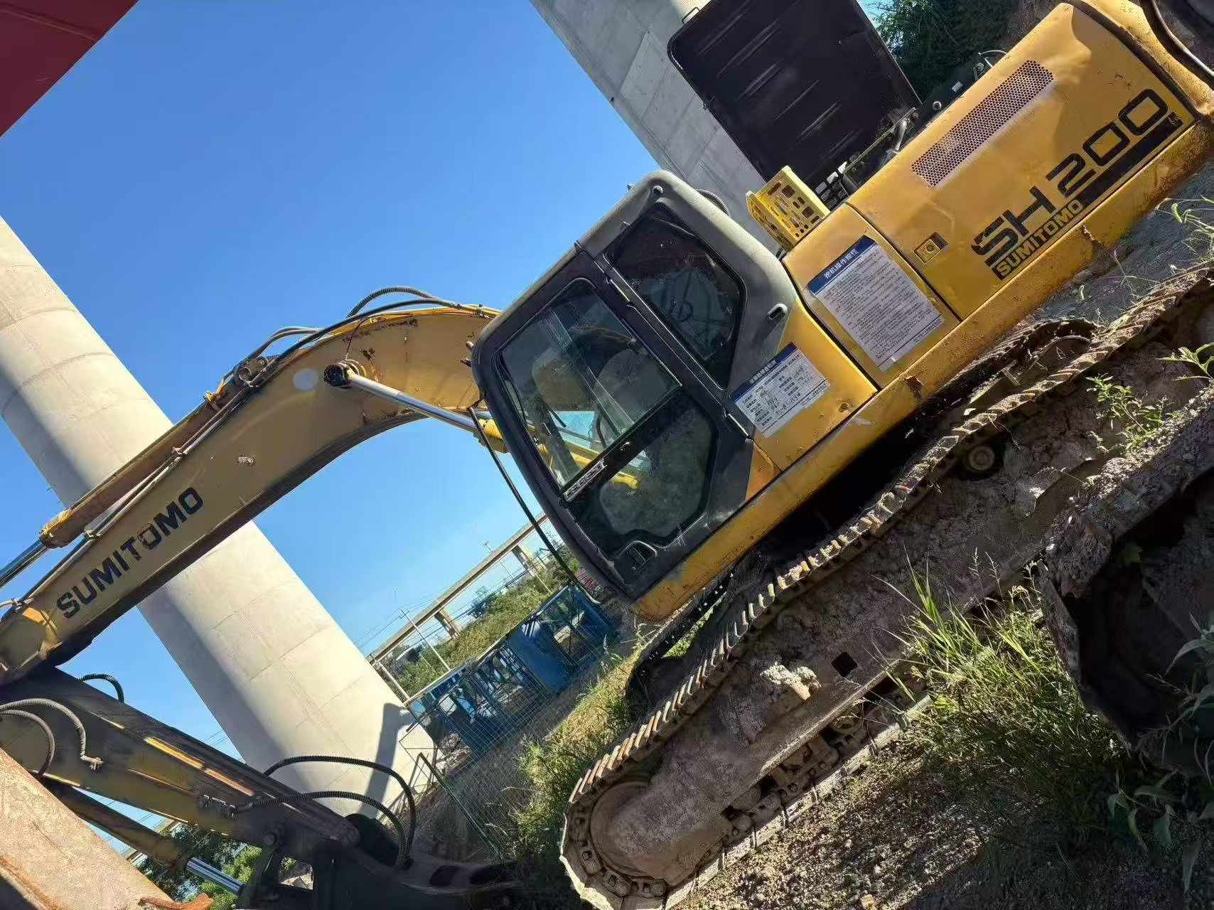 Buy Sumitomo SH240-3 Used Excavator / 1