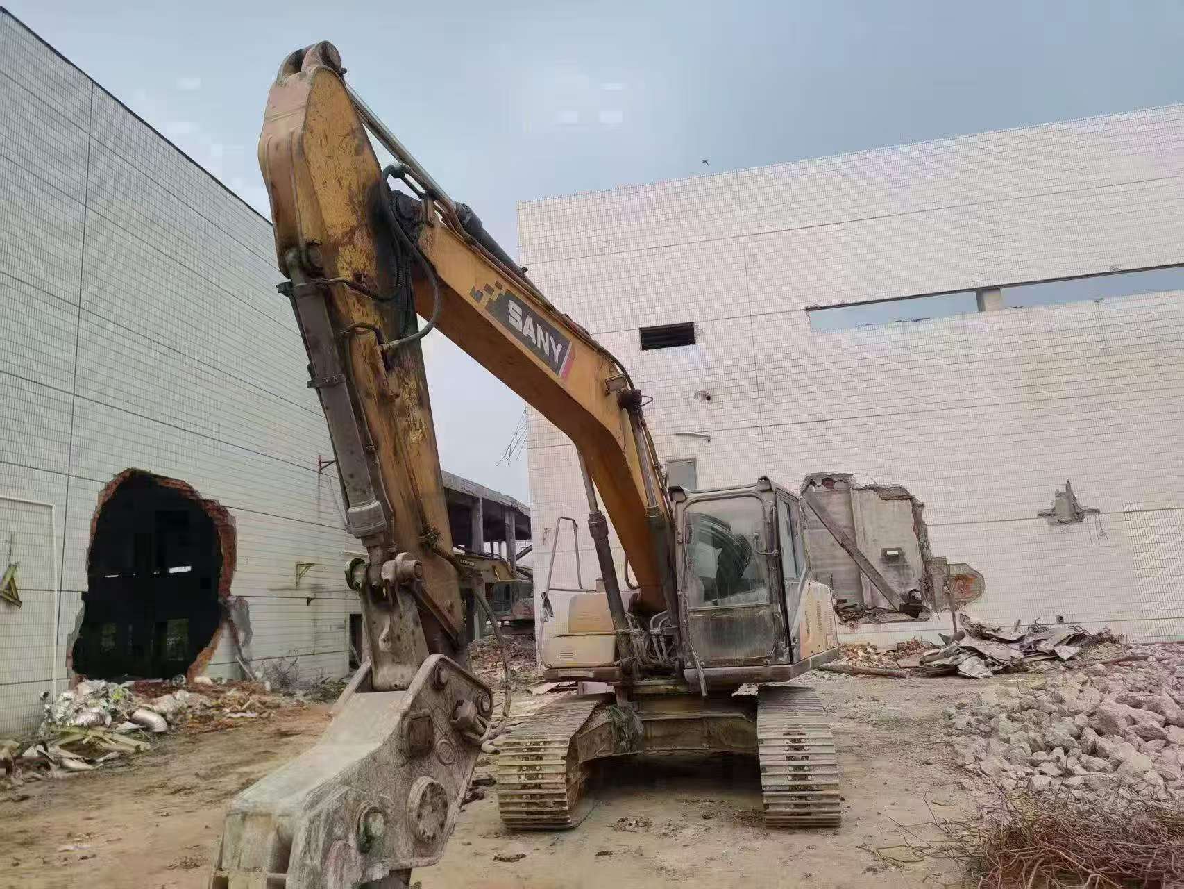 Buy Sany SY205C Used Excavator / 2 Buy Sany SY205C Used Excavator / 2