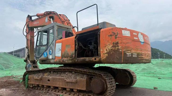 Buy Hitachi ZX450-6 Used Excavator / 1