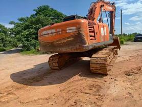 Buy Hitachi EX200-3 Used Excavator / 2 Buy Hitachi EX200-3 Used Excavator / 2
