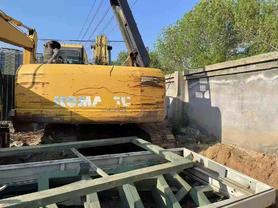 Buy Komatsu PC200-7 Used Excavator / 4 Buy Komatsu PC200-7 Used Excavator / 4