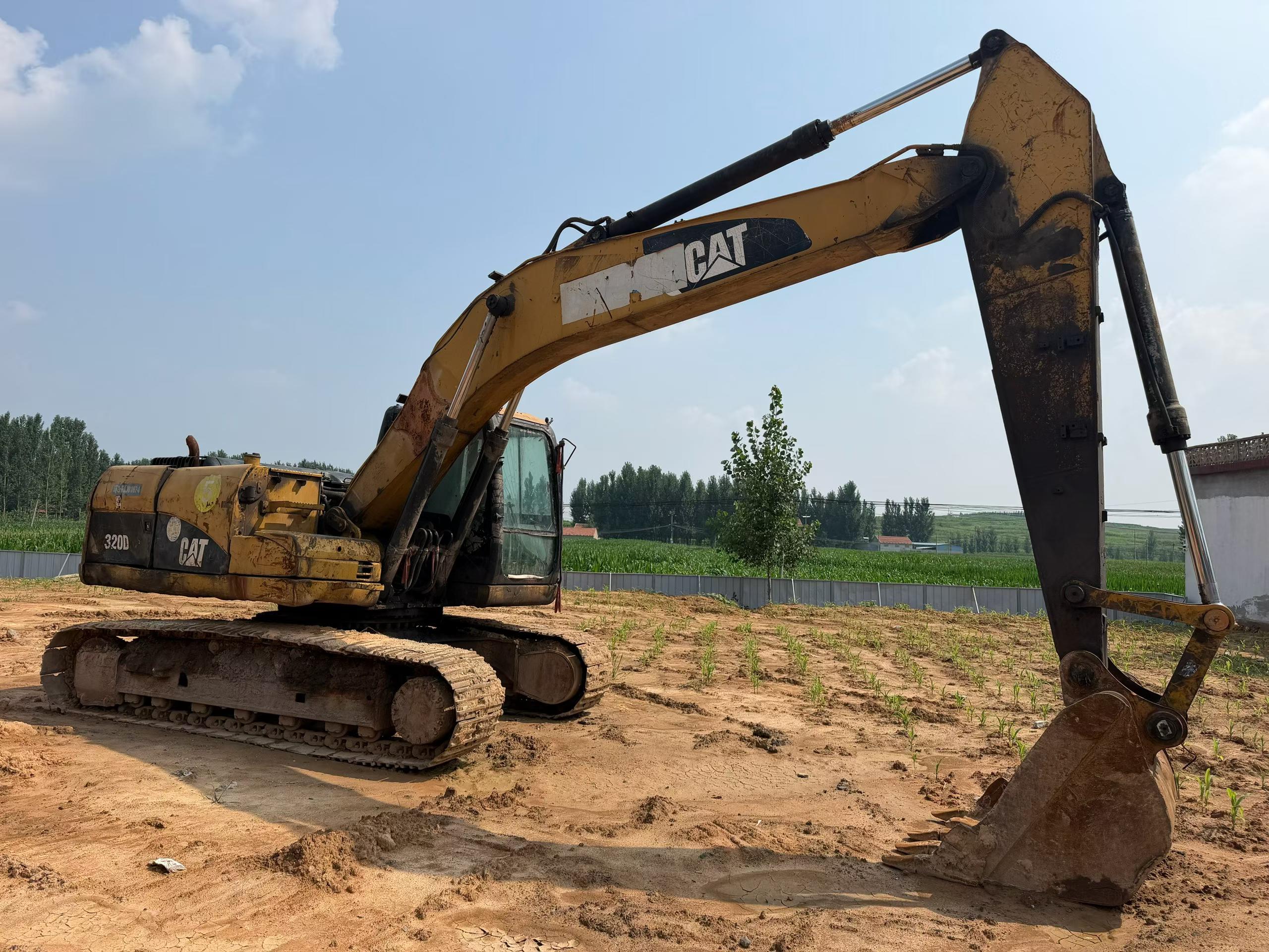 Buy Caterpillar 320A Used Excavator / 2 Buy Caterpillar 320A Used Excavator / 2